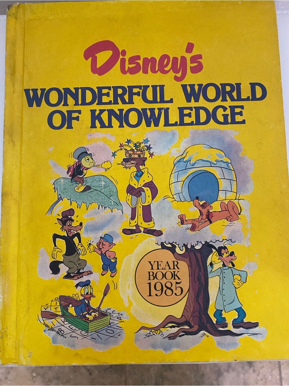 Vintage Disney Yellow 'Wonderful World of Knowledge' Illustrated Year Book 1985